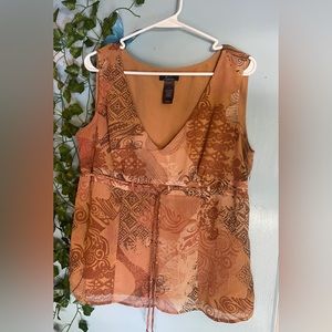 🦋0035 Woman’s blouse size 10🦋